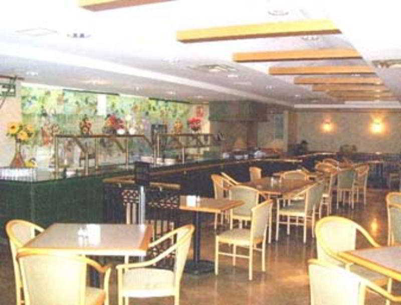 Everest Ciudad Victoria Εστιατόριο φωτογραφία